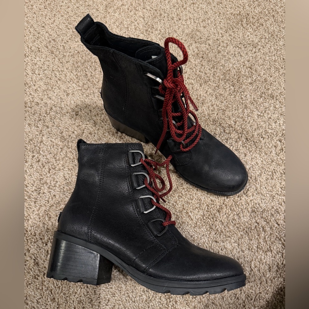 Sorel Boots Women's 9 Black Leather Cate Lace Up Heeled Comfort Waterproof